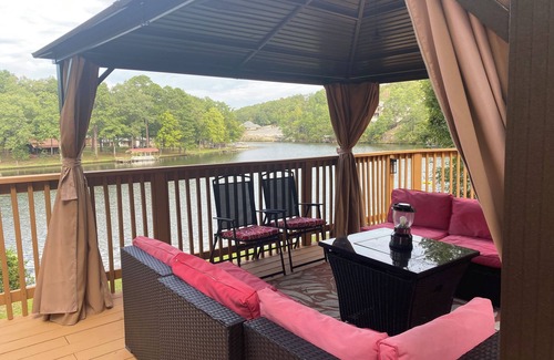 Mid America House | BIG FALL SALE! - book now for Amazing deal for 2025. Nights as low as 400!