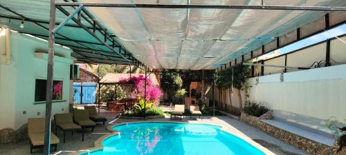 Al Mamsha El Seyahi House | Big Familie private Villa