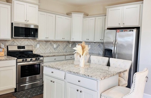 Dacula House | Big Family? No Problem – 5BR Home Near Outdoor Fun & Nature Spots.