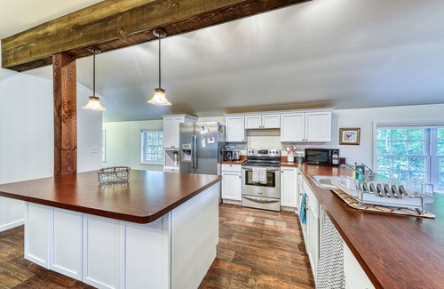 Chestertown House | Big single-level house with firepit & spacious yard - lake access nearby