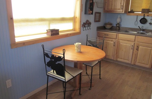 Bigfork Cabin | Bigfork Cozy Cabin for Two