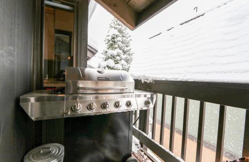 Majestic Pines Apartment | Bigwood #80 condo
