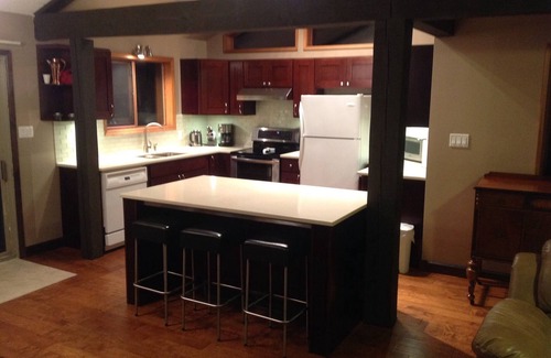 Juan de Fuca Electoral Area Cottage | Bigwood Lodge. Ocean front, sunrise views, quiet and relaxing.