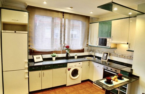Barakaldo Apartment | Bilbao-Barakaldo near BEC 5% 15' from Bilbao