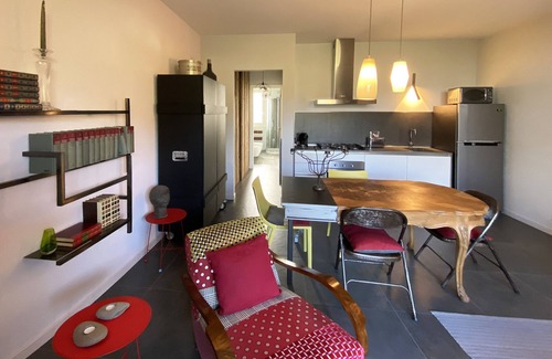 Vallebona Apartment | Bilocale con splendido porticato