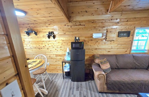 Germfask Cabin | Bings Bearadise Cabin 35 min. from Pictured Rocks on the Manistique River