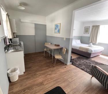 Blenheim Hotel | Bings Motel