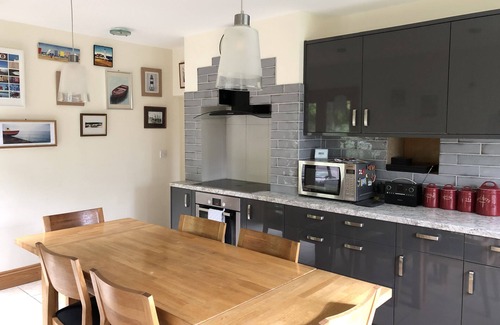 Southwater Cottage | Birchwood Cottages presented by Lazy Daze.