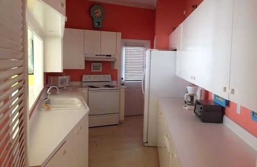 Gulf Shores House | Birdcage House 2 bd 2 ba Pet Friendly gulf-front New ceiling fans, New sofas