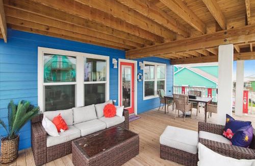 Surfside Beach House | Birds of Paradise