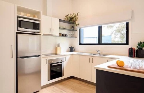 Coles Bay House | Birdsong - Freycinet Holiday Houses