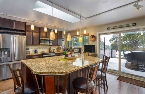 Golden House | #BitofHeaven! 2800sf Scenic & Serene on 1-acre 1.3M Dollar Home