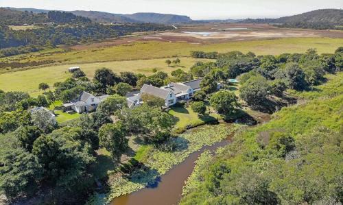 Buffalo Hills Game Reserve Bed & Breakfast | Bitou River Lodge