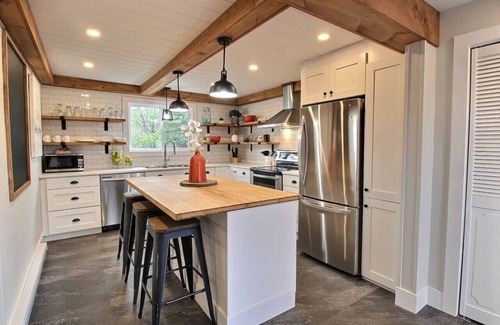 Grand Barachois House | Black Barn Family Beach House