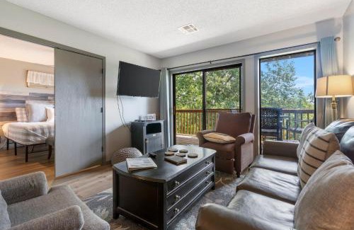 Notch Estates House | Black Bear Lodge - 1 Mile from Silver Dollar City