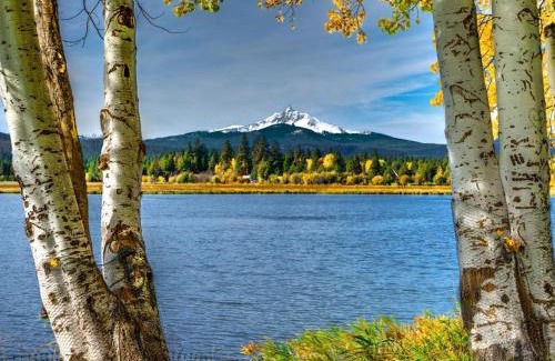 Black Butte Ranch House | Black Butte Big Meadow's 11th Fairway