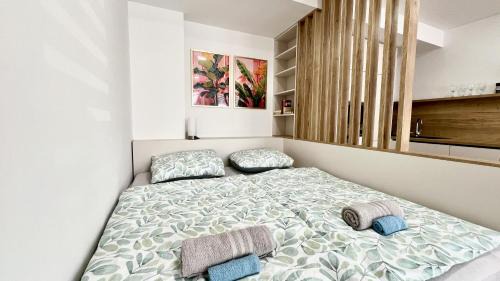 Banska Bystrica Apartment | Black Lotus III l 24hr Self Check-in l City centre l Free parking