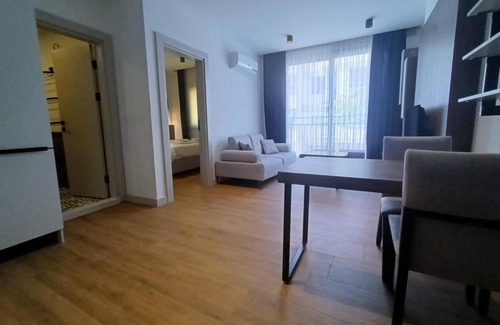 Kusadasi City Centre Apartment | black marin