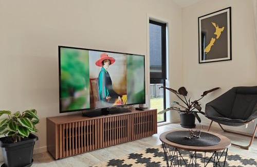 Prebbleton House | Black Pearl-4 bedroom brand new designer house