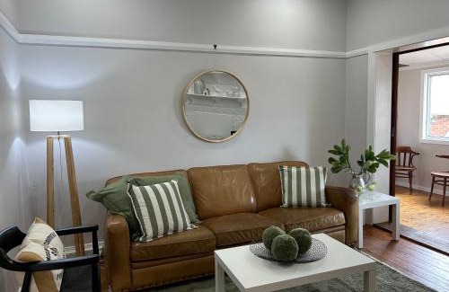 Cowra House | Black Range Cottage Cowra