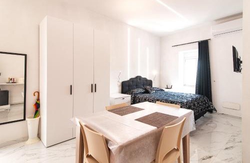 Pietramontecorvino Bed & Breakfast | Black & White