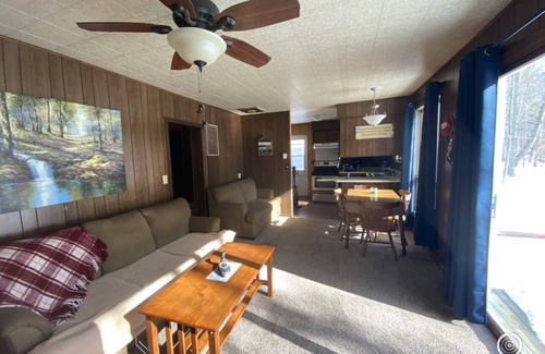 Longville Cabin | Blackwater Lake Sportsman’s Paradise