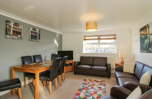 Ellesmere Apartment | Blackwater Meadows