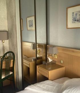 Bleneau Hotel | Blanche de Castille