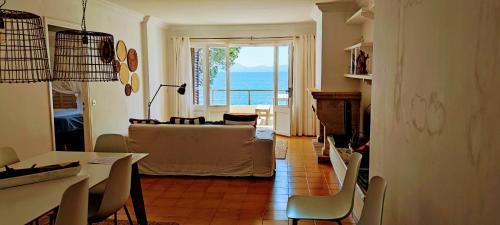 Alcanada Apartment | blau cel