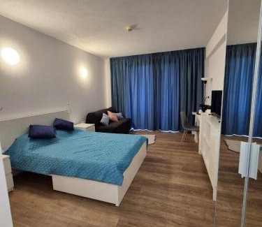 Neptun House | Blaxy Residence E401