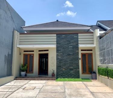 Tasikmalaya House | Blezz Villa Nirwana Tasik