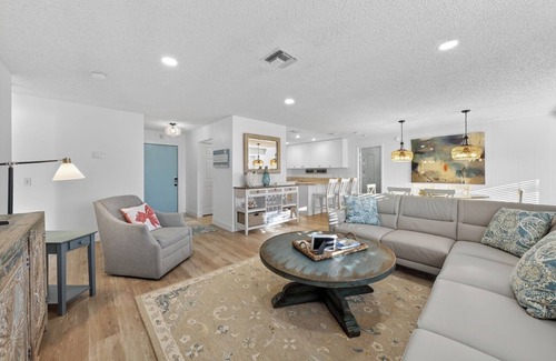 Sanibel Condo | Blind Pass E209 – Coastal Elegance Meets Island Serenity.