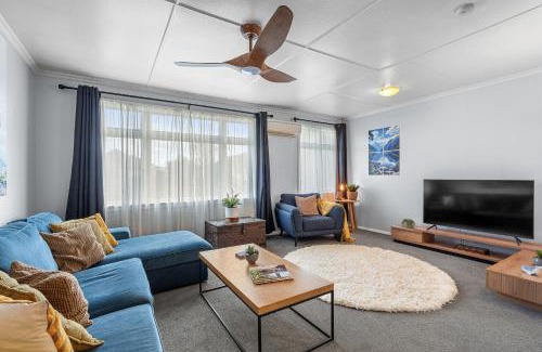 Blenheim House | Bliss on Barratt - Blenheim Holiday Home