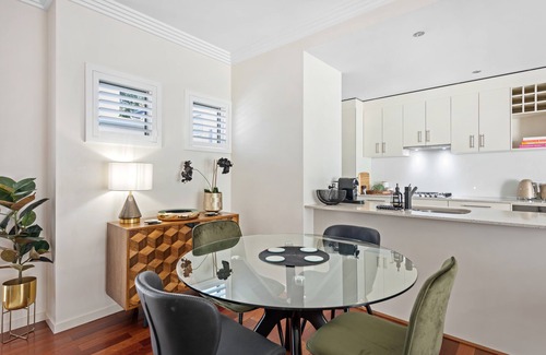 Bulimba House | Blissful Bulimba ~ 3Bed/2.5Bath/1Car ~ Townhouse