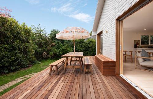 Somers House | Blissful Serenity in Somers Walk to the beach