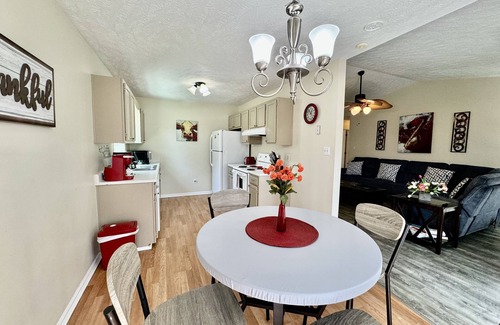 South View House | Blissful Stay near Ft Bragg