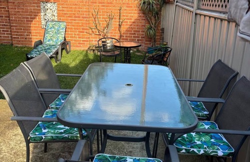 Budgewoi House | BLT 123 - beach lake tavern