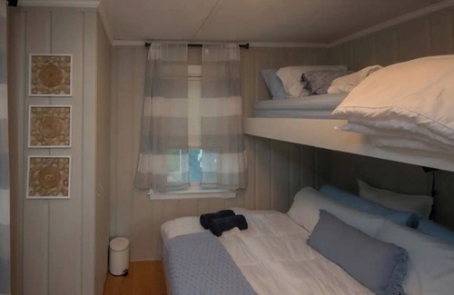 Lakeville Cabin | Blu Heaven a Place in Lakeville! nLakefront property - steps from water!