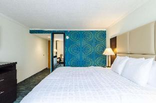 West Springfield Hotel | Blue - A Modern Hotel, Ascend Hotel Collection