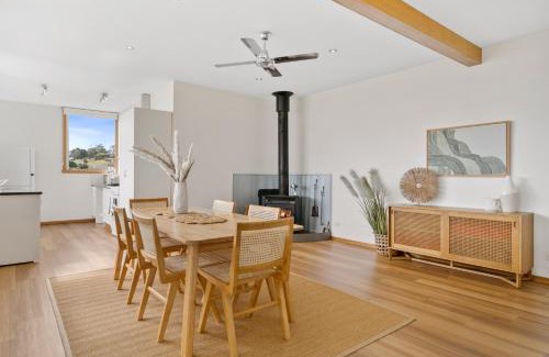 Alonnah House | Blue Cottage Bruny Island