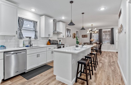 Tower Grove South House | Blue Door Bungalow | JZ Vacation Rentals