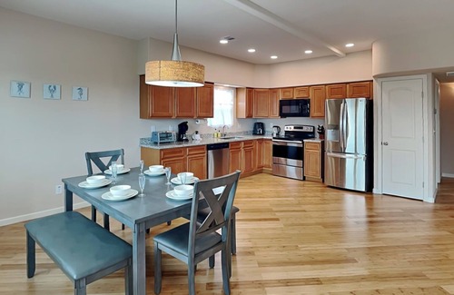 San Luis House | Blue Doubloon | Pet-Friendly, Bay Views