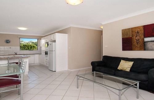 Terrigal Apartment | BLUE HAVEN | Short walk to beach, shops, cafes | Accom Holidays