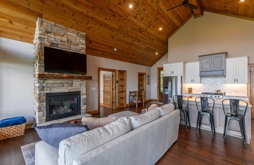 Boone House | Blue Heaven - Long Range Views, Hot Tub, Luxury Home, Near Blowing Rock!