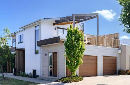 Torquay Apartment | Blue Horizon Villa - Sun-Drenched Terraces and Ocean Views
