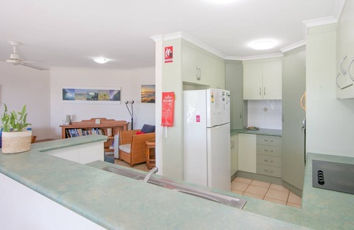 Yamba Apartment | Blue Pacific 1 just steps from Pippi Beach.