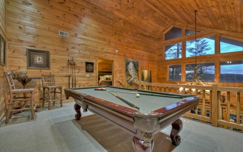 Morganton House | Blue Ridge Bliss - Hot tub lush views and games