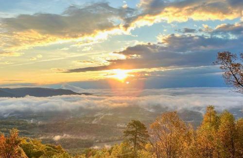 Cana House | Blue Ridge Parkway Panoramic Paradise-60 Mile View