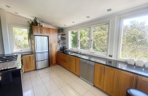 Bluff Hill House | Blue Seas Villa - Space for all