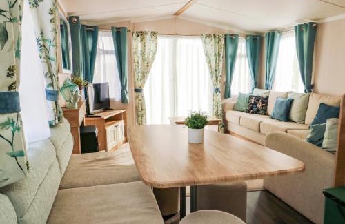 Dinas House | Blue Skies